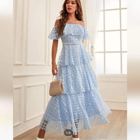 Off the shoulder layered long dress - Picture 3 of 13